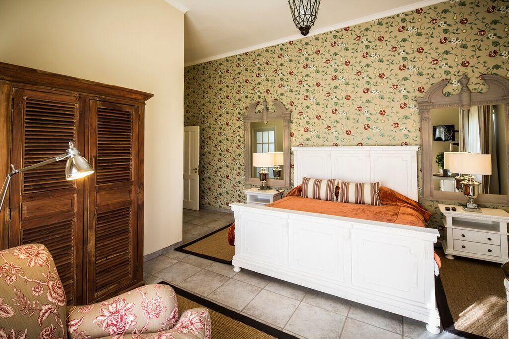 La Rochelle Lodge Okaukuejo Bagian luar foto